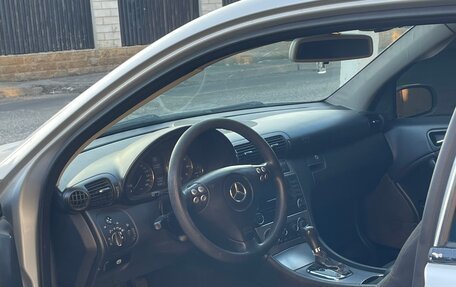 Mercedes-Benz C-Класс, 2006 год, 650 000 рублей, 2 фотография