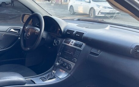 Mercedes-Benz C-Класс, 2006 год, 650 000 рублей, 4 фотография