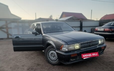 Nissan Gloria VIII, 1990 год, 350 000 рублей, 2 фотография