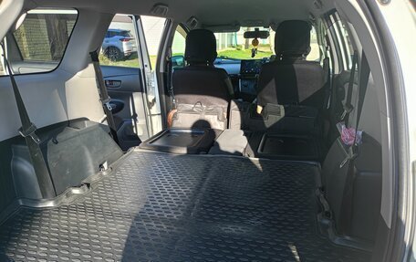 Toyota Wish II, 2012 год, 1 600 000 рублей, 32 фотография