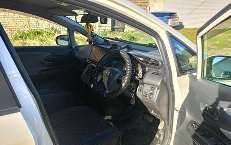 Toyota Wish II, 2012 год, 1 600 000 рублей, 30 фотография