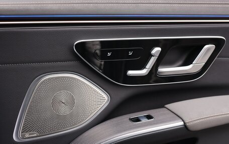 Mercedes-Benz EQS, 2022 год, 13 000 000 рублей, 5 фотография