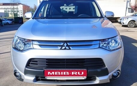 Mitsubishi Outlander III рестайлинг 3, 2014 год, 2 фотография