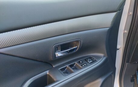 Mitsubishi Outlander III рестайлинг 3, 2014 год, 9 фотография