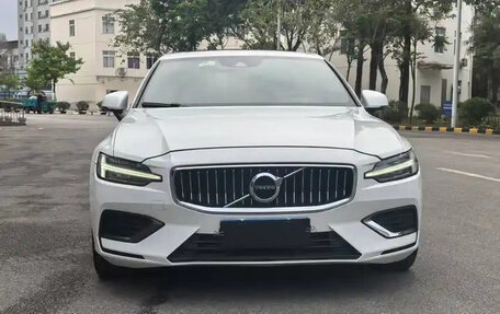 Volvo S60 III, 2021 год, 2 275 000 рублей, 9 фотография