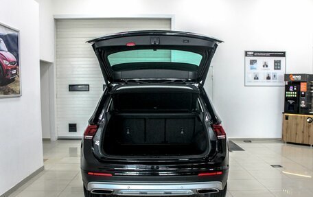 Volkswagen Tiguan II, 2019 год, 2 800 000 рублей, 6 фотография