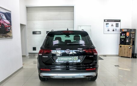 Volkswagen Tiguan II, 2019 год, 2 800 000 рублей, 4 фотография