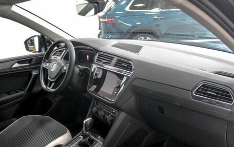 Volkswagen Tiguan II, 2019 год, 2 800 000 рублей, 7 фотография