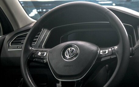 Volkswagen Tiguan II, 2019 год, 2 800 000 рублей, 15 фотография