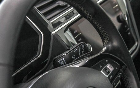 Volkswagen Tiguan II, 2019 год, 2 800 000 рублей, 24 фотография