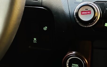 Toyota Land Cruiser Prado 150 рестайлинг 2, 2015 год, 3 100 000 рублей, 19 фотография