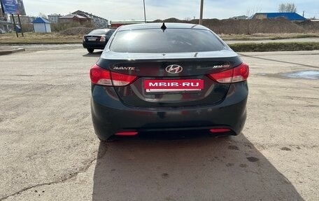 Hyundai Avante, 2011 год, 900 000 рублей, 4 фотография