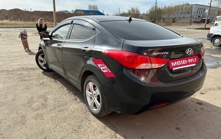 Hyundai Avante, 2011 год, 900 000 рублей, 5 фотография