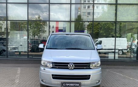 Volkswagen Multivan T5, 2011 год, 2 470 000 рублей, 2 фотография