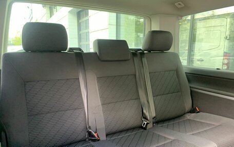 Volkswagen Multivan T5, 2011 год, 2 470 000 рублей, 12 фотография