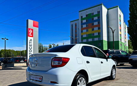 Renault Logan II, 2018 год, 850 000 рублей, 2 фотография