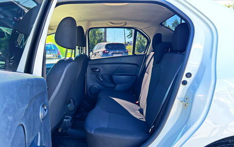 Renault Logan II, 2018 год, 850 000 рублей, 14 фотография
