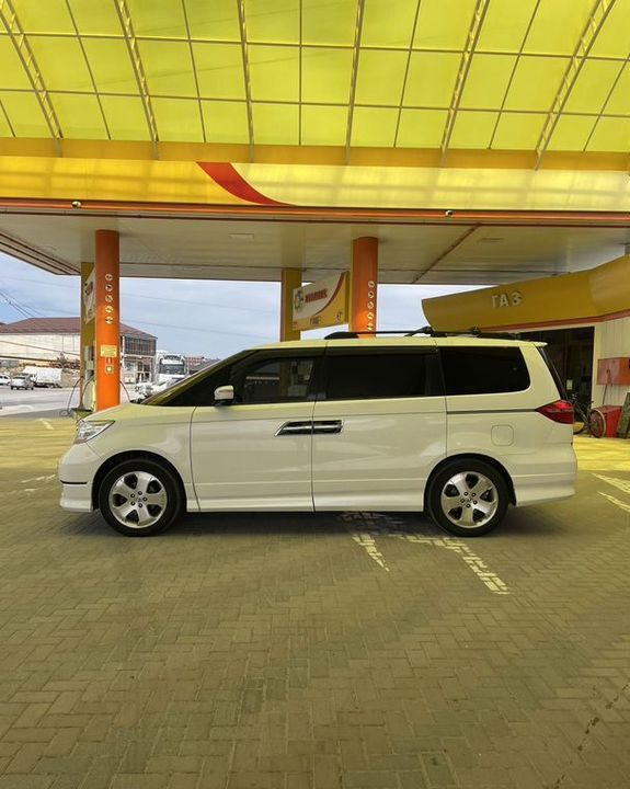 Honda Elysion I рестайлинг, 2008 год, 1 850 000 рублей, 4 фотография