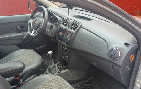 Renault Logan II, 2022 год, 1 368 000 рублей, 7 фотография