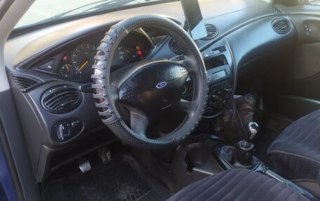 Ford Focus IV, 2001 год, 195 000 рублей, 5 фотография