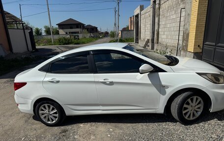 Hyundai Solaris II рестайлинг, 2014 год, 920 000 рублей, 3 фотография