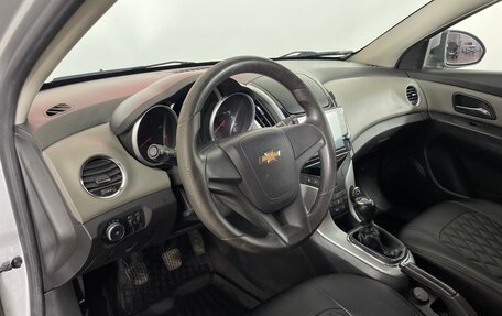 Chevrolet Cruze II, 2014 год, 804 000 рублей, 10 фотография