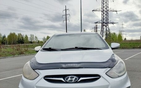 Hyundai Solaris II рестайлинг, 2011 год, 470 000 рублей, 1 фотография