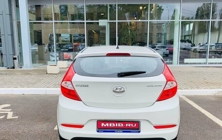 Hyundai Solaris II рестайлинг, 2015 год, 895 000 рублей, 5 фотография