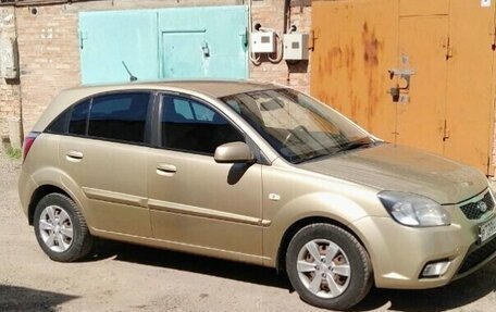 KIA Rio II, 2010 год, 585 000 рублей, 2 фотография
