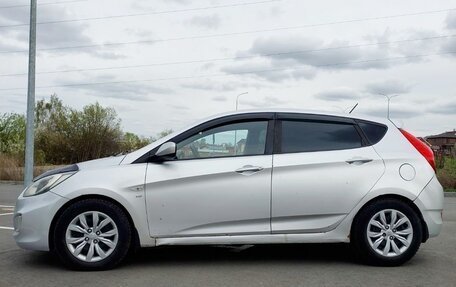 Hyundai Solaris II рестайлинг, 2011 год, 470 000 рублей, 3 фотография