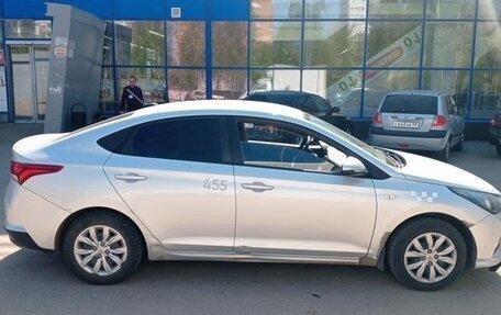 Hyundai Solaris II рестайлинг, 2021 год, 1 120 000 рублей, 2 фотография