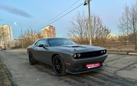 Dodge Challenger III рестайлинг 2, 2015 год, 3 200 000 рублей, 6 фотография