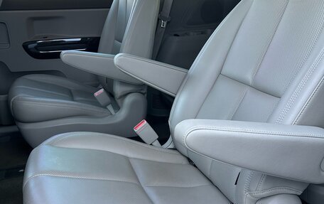 KIA Carnival III, 2019 год, 2 785 000 рублей, 21 фотография