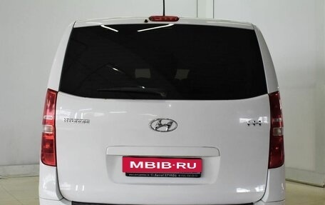 Hyundai H-1 II рестайлинг, 2018 год, 2 375 000 рублей, 3 фотография