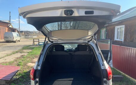 Nissan Wingroad III, 2005 год, 585 000 рублей, 13 фотография
