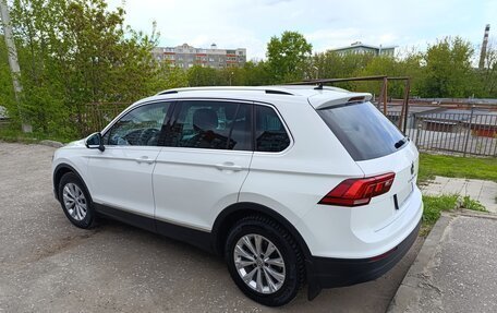 Volkswagen Tiguan II, 2017 год, 2 050 000 рублей, 6 фотография
