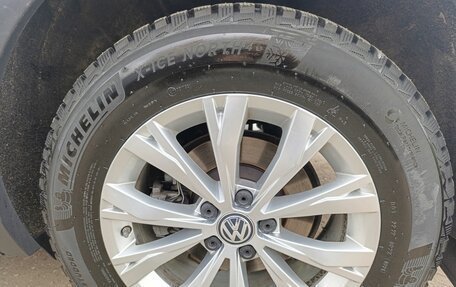 Volkswagen Tiguan II, 2017 год, 2 050 000 рублей, 15 фотография