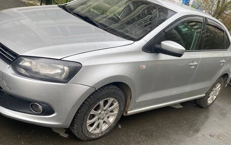 Volkswagen Polo VI (EU Market), 2011 год, 700 000 рублей, 6 фотография
