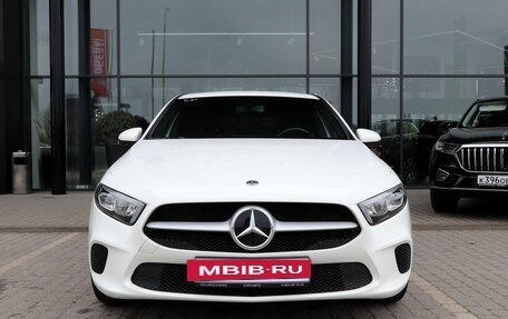 Mercedes-Benz A-Класс, 2019 год, 2 600 000 рублей, 2 фотография