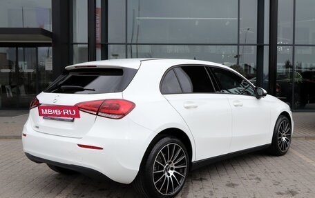 Mercedes-Benz A-Класс, 2019 год, 2 600 000 рублей, 4 фотография