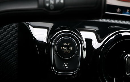 Mercedes-Benz A-Класс, 2019 год, 2 600 000 рублей, 22 фотография