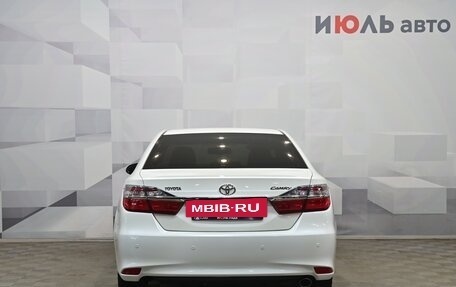 Toyota Camry, 2015 год, 1 999 000 рублей, 4 фотография