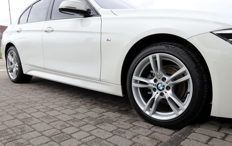 BMW 3 серия, 2018 год, 2 880 000 рублей, 14 фотография