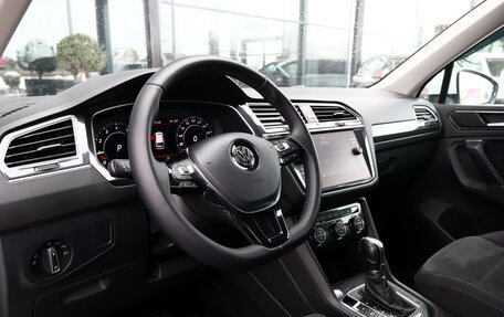 Volkswagen Tiguan II, 2017 год, 2 450 000 рублей, 7 фотография