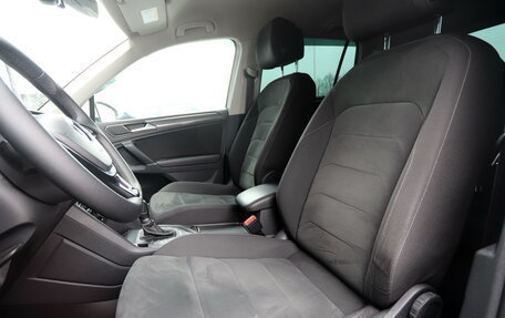 Volkswagen Tiguan II, 2017 год, 2 450 000 рублей, 6 фотография