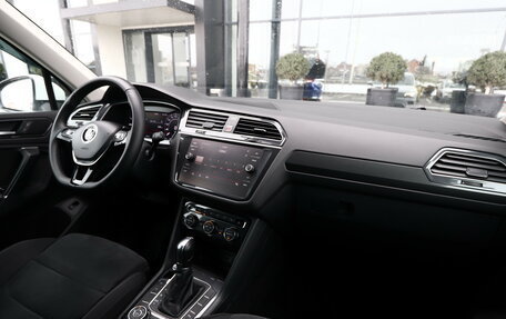 Volkswagen Tiguan II, 2017 год, 2 450 000 рублей, 16 фотография