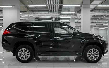 Mitsubishi Pajero Sport III рестайлинг, 2018 год, 3 275 000 рублей, 5 фотография