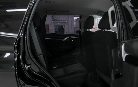 Mitsubishi Pajero Sport III рестайлинг, 2018 год, 3 275 000 рублей, 12 фотография
