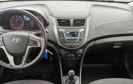 Hyundai Solaris II рестайлинг, 2016 год, 880 000 рублей, 7 фотография