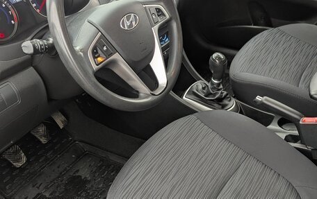 Hyundai Solaris II рестайлинг, 2016 год, 880 000 рублей, 8 фотография